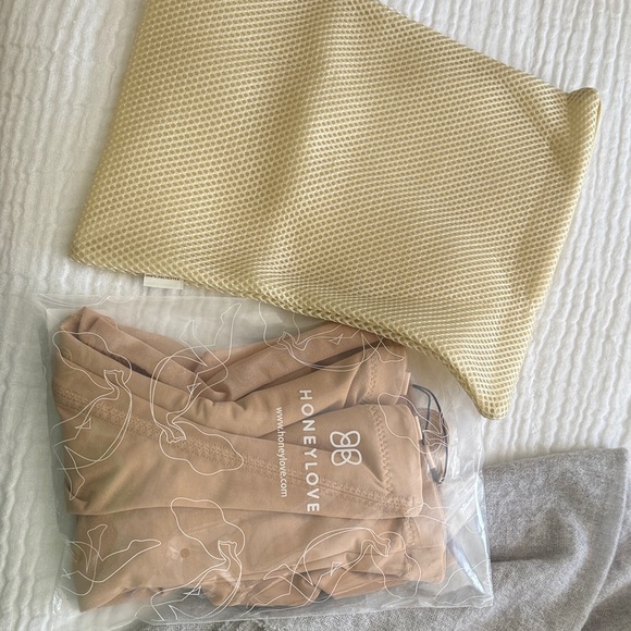 Honeylove Shapewear Set in Cream and Tan - Picture 1 of 4
